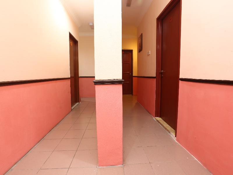 Oyo 89498 Sri Seroja Inn Budget Hotel Kota Bharu Exterior photo